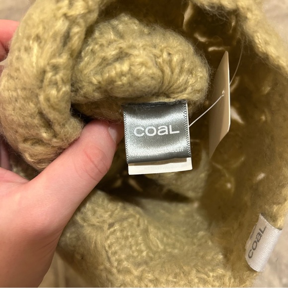 Coal knit tan beanie - Picture 4 of 4